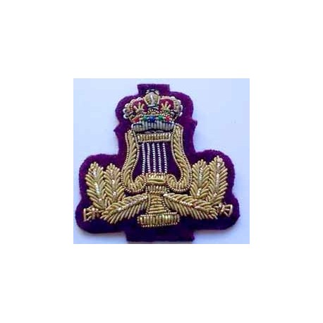 Band Lyre Badge in Gold 