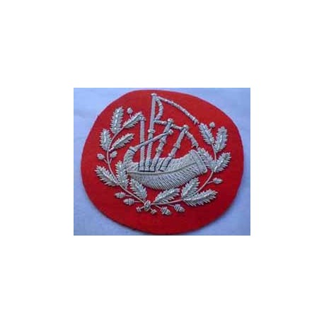 Pipers in Wreath on Red (Silver)