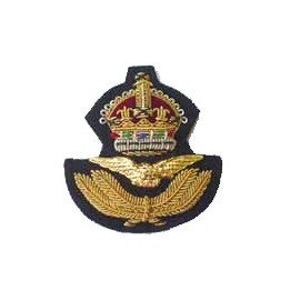 RAF Officer’s beret badge with king’s crown