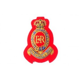ROYAL HORSE ARTILLERY SIDE CAP BADGE ALL SCARLET BACKING AND CENTRE