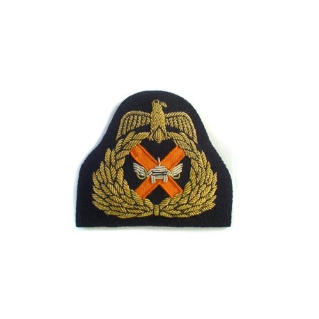 KUWAIT ARMY CAP BADGE ON BLACK