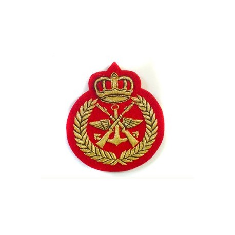 KUWAIT ARMY CREST SMALL SIZE ON DRUMMER RED