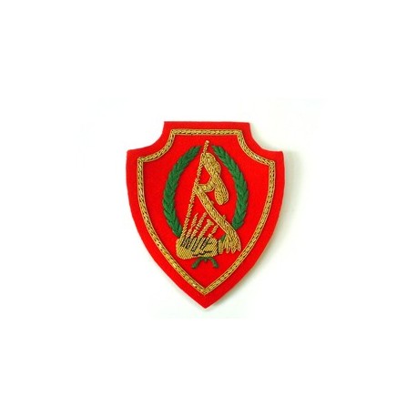 LIBYA BAND PIPE ARM BADGE IN GOLD